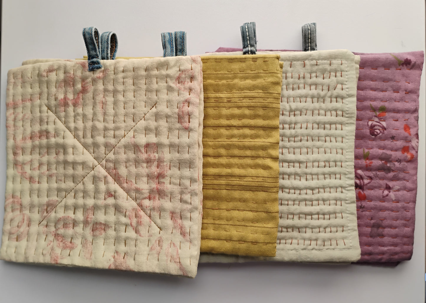 CREATE & SHARE pot holder trivet