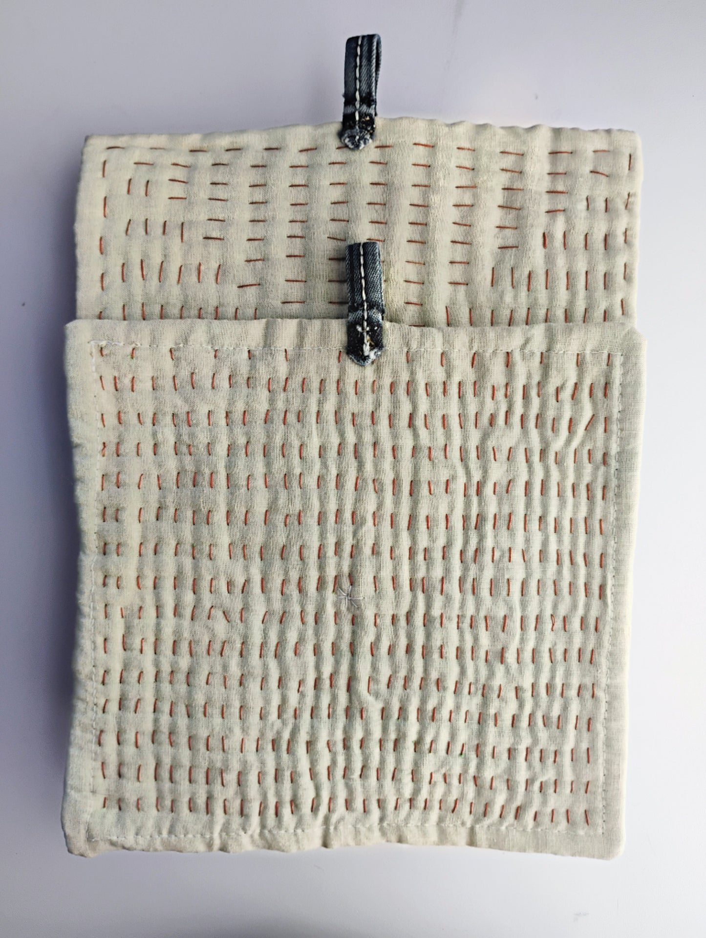 CREATE & SHARE pot holder trivet