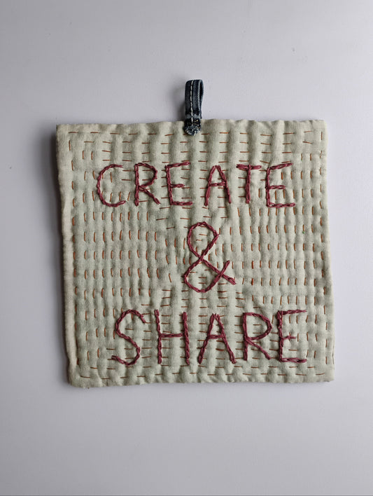 CREATE & SHARE pot holder trivet